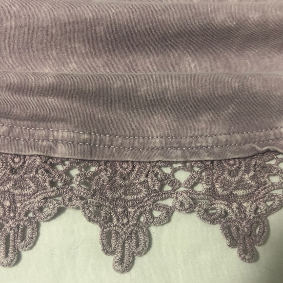 Umgee Light Purple Acid Wash Lace Trim Short Sleeve Top Size L - Picture 5 of 7